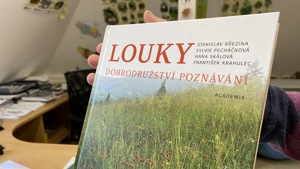 Kniha Louky – dobrodružství poznávání autorů Stanislava Březiny, Sylvie Pecháčkové, Hany Skálové a Františka Krahulce získala prestižní ocenění Magnesia Litera v kategorii za naučnou literaturu.