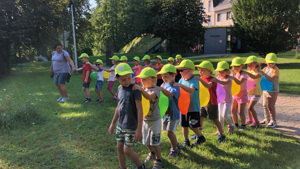 Akce Louka plná dětí se dlouhodobě těší velkému zájmu pedagogů, se kterými pracovníci pracoviště ekologické výchovy Správy KRNAP spolupracují (foto: Eva Müllerová, archiv Správy KRNAP).