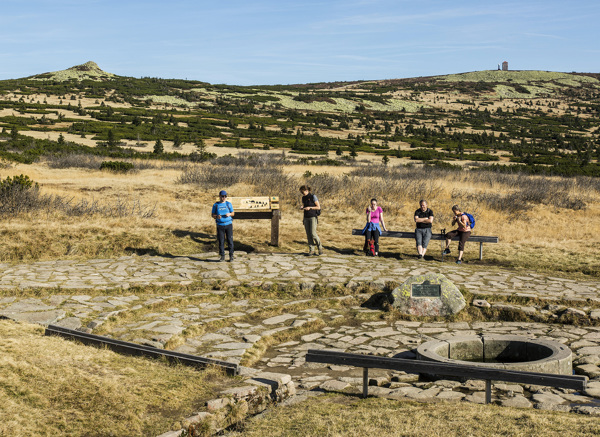 Turisté v Krkonoších 31. října 2022, foto: Kamila Antošová, archiv Správy KRNAP