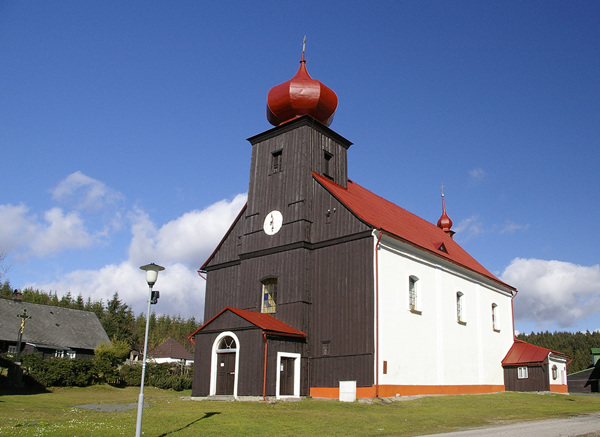 Maloúpský kostel sv. Petra a Pavla